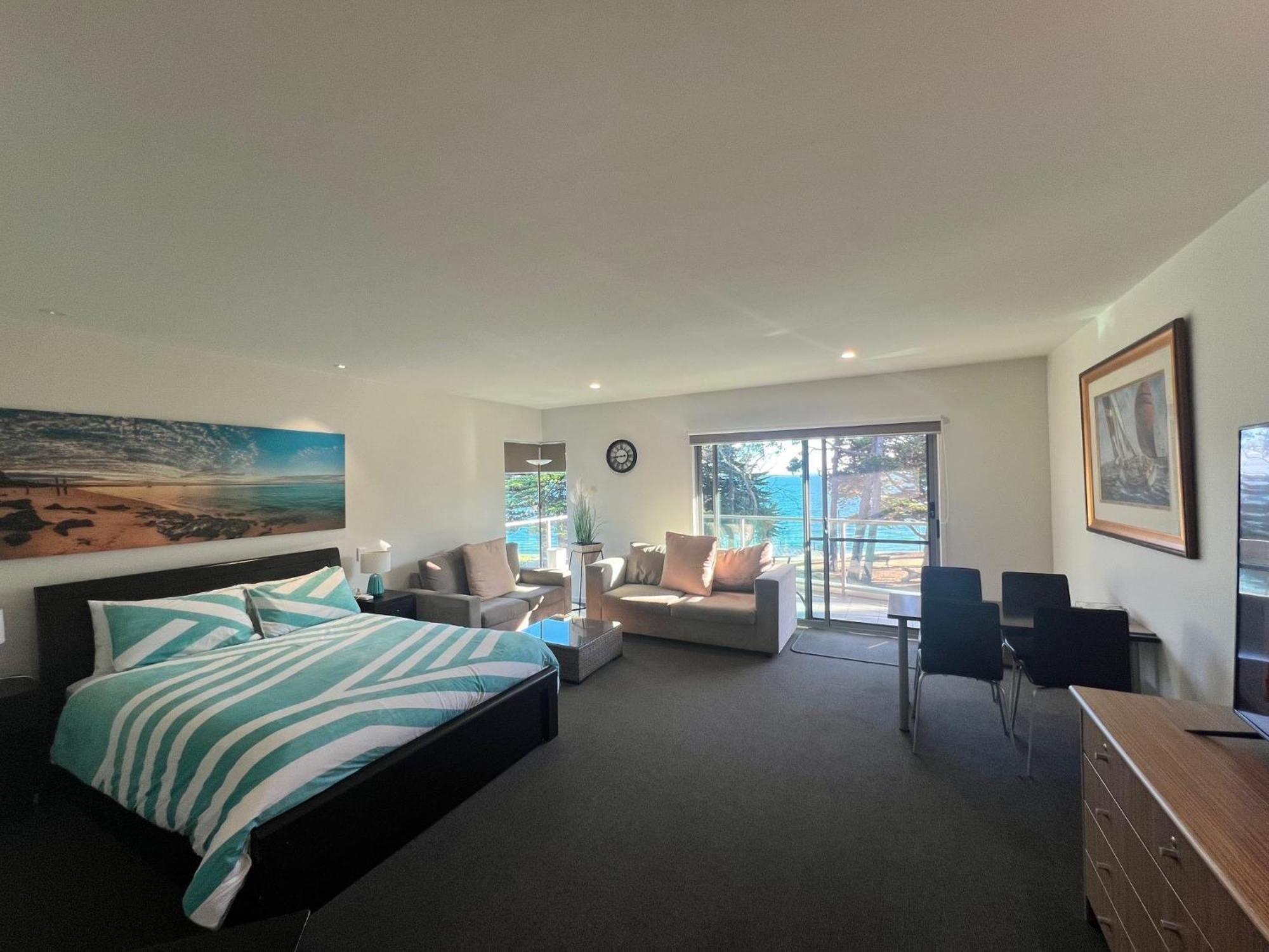 Phillip Island Holiday Apartments Каус Екстер'єр фото