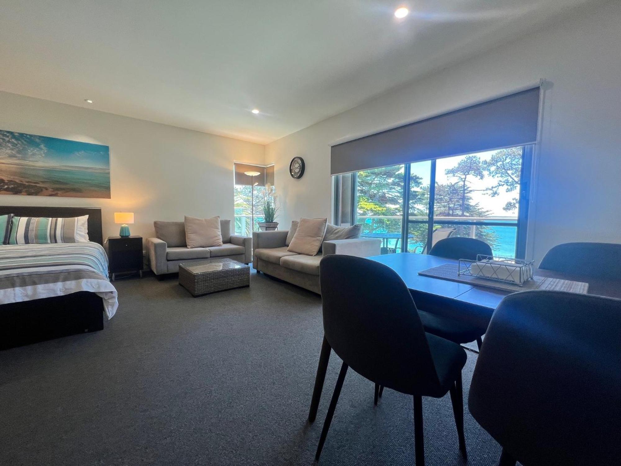Phillip Island Holiday Apartments Каус Екстер'єр фото